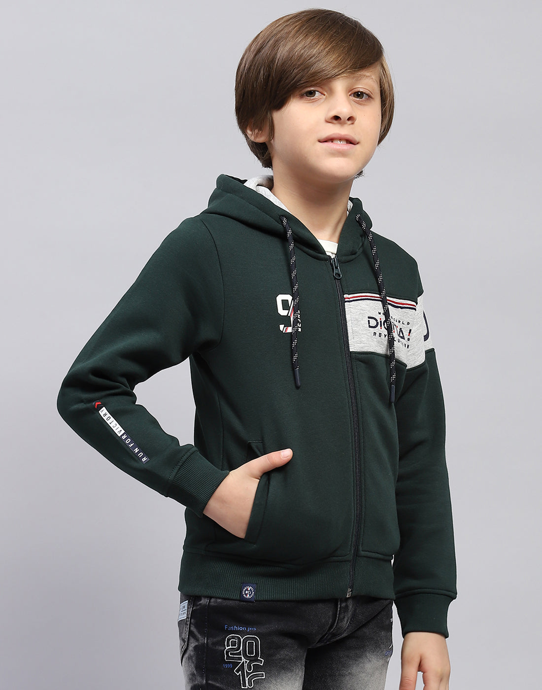 Boys Bottle Green Printed Hooded Full Sleeve Sweatshirt