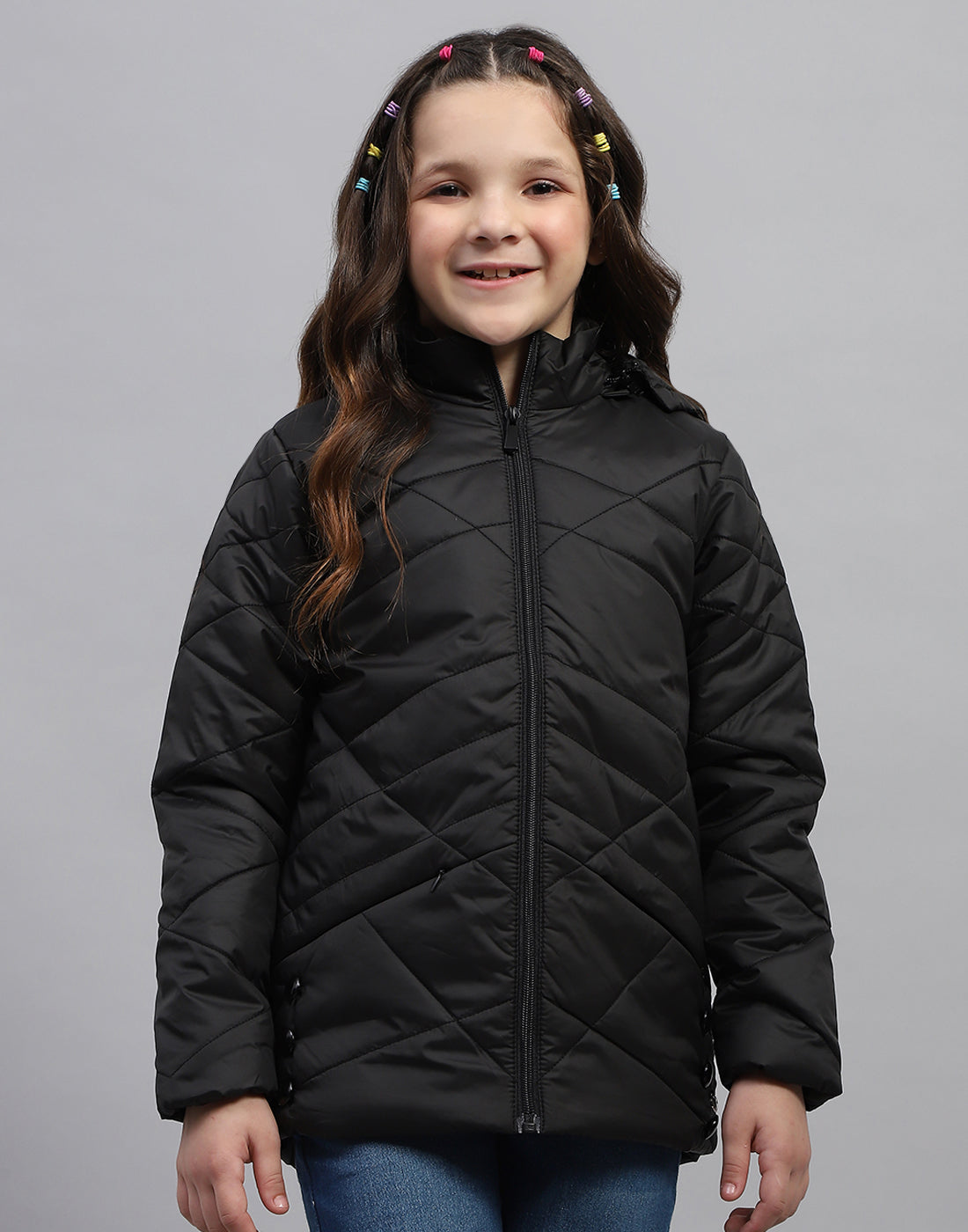 Girls Black Solid Hooded Full Sleeve Jacket