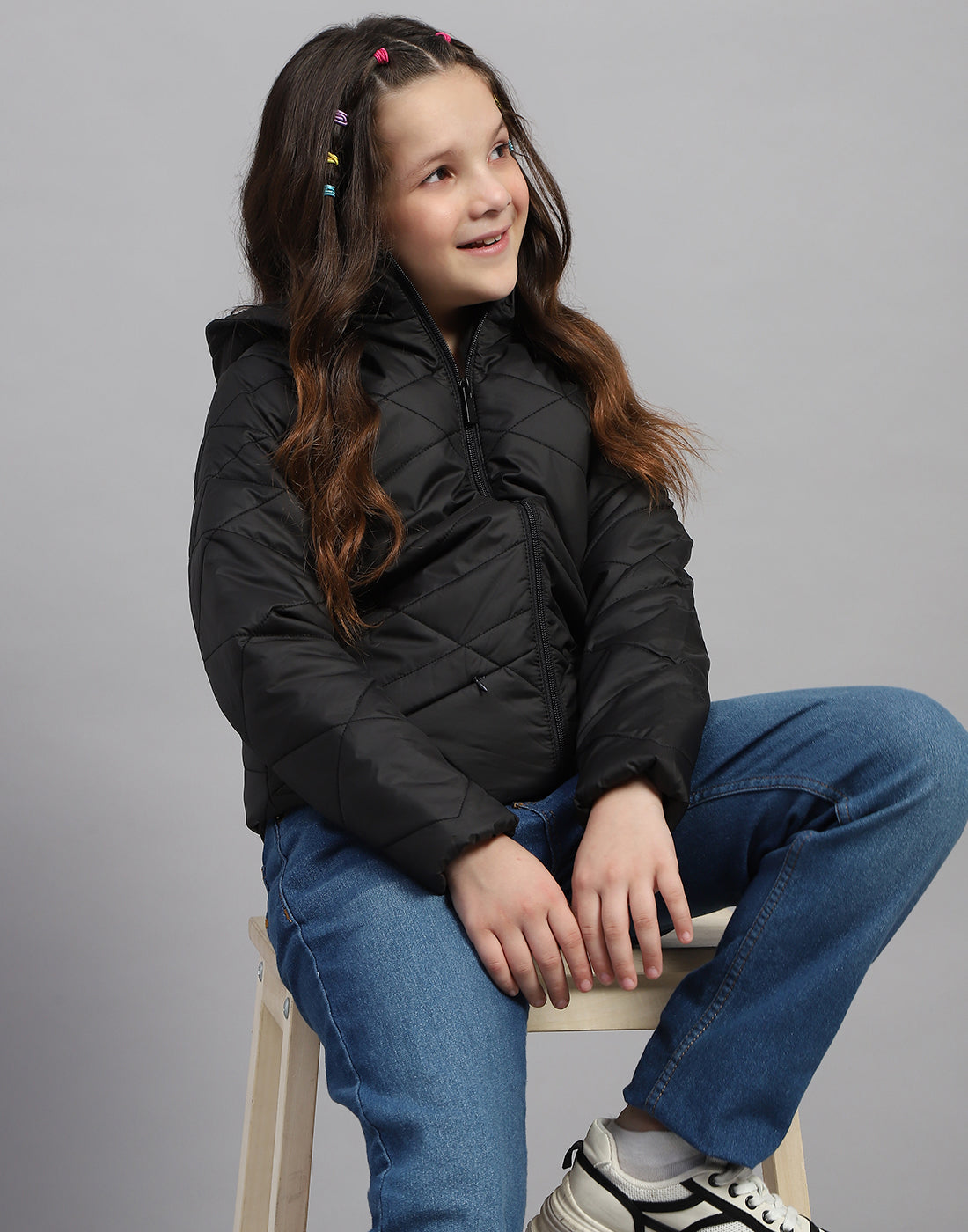 Girls Black Solid Hooded Full Sleeve Jacket