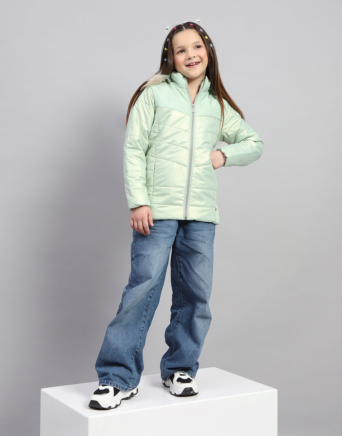 Girls Sea Green Solid Hooded Full Sleeve Jacket