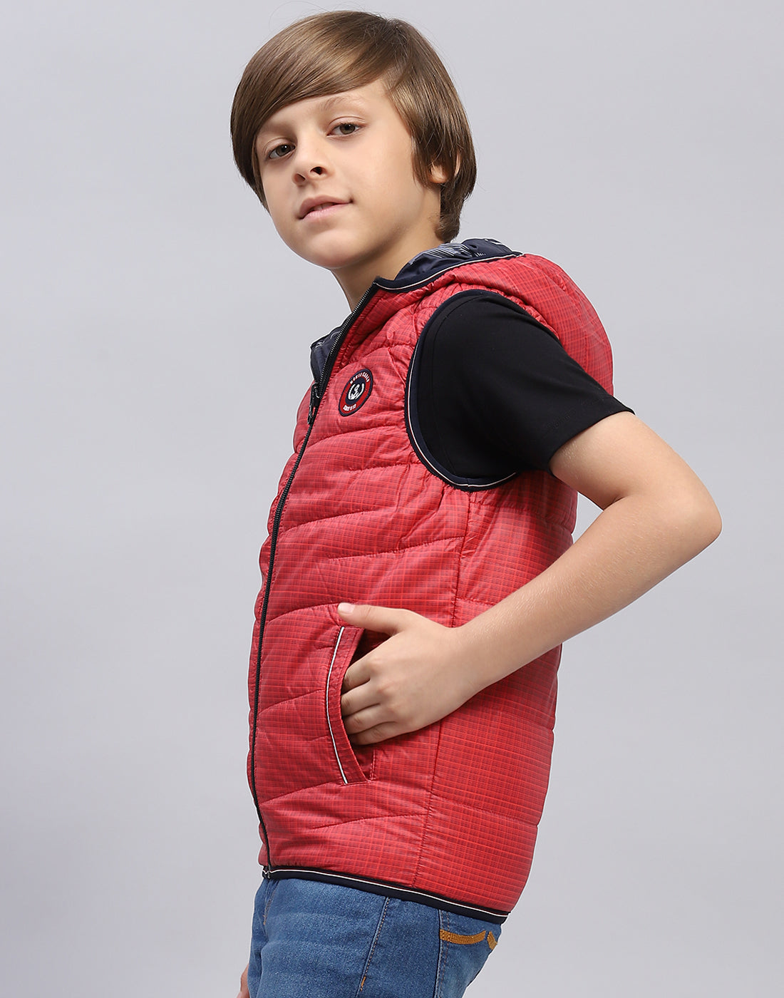 Boys Red Printed Hooded Sleeveless Jacket