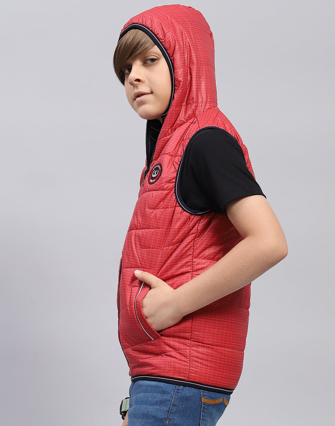 Boys Red Printed Hooded Sleeveless Jacket