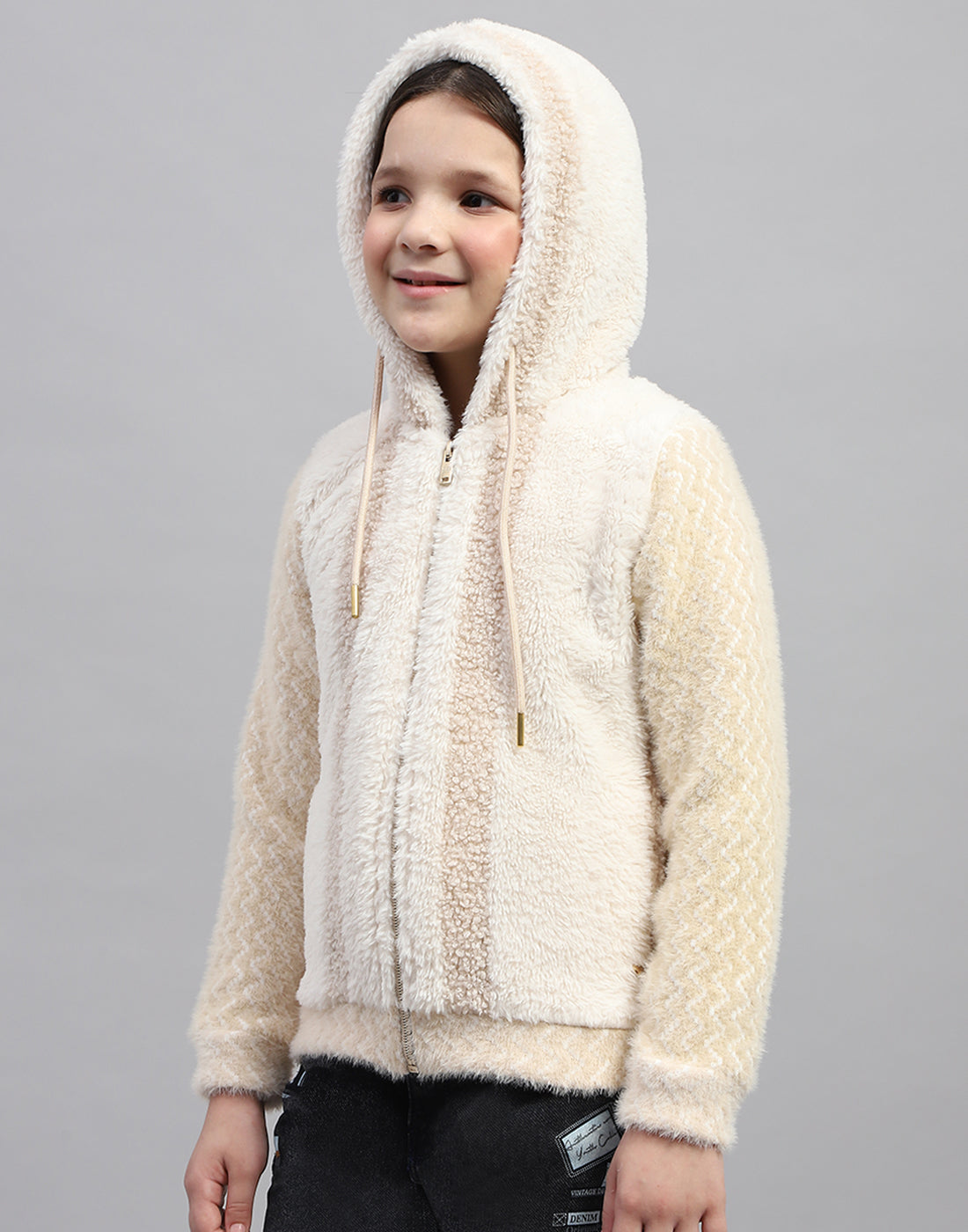 Girls Beige Solid Hooded Full Sleeve Sweatshirt