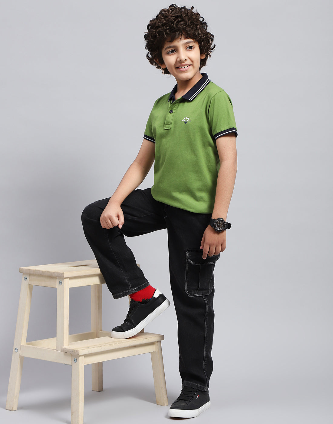 Boys Green Solid Polo Collar Half Sleeve T-Shirt