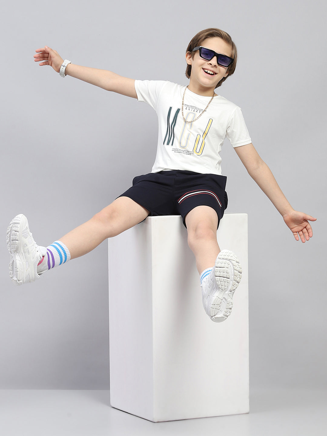 Boys Navy Blue Printed Regular Fit Bermuda