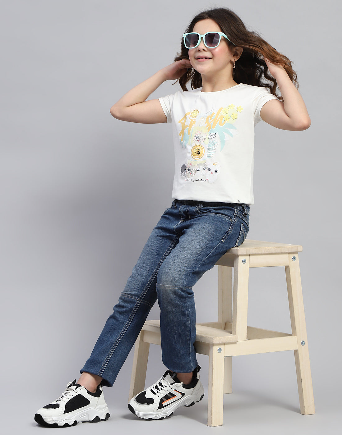 Girls Off White Printed Round Neck Half Sleeve Top