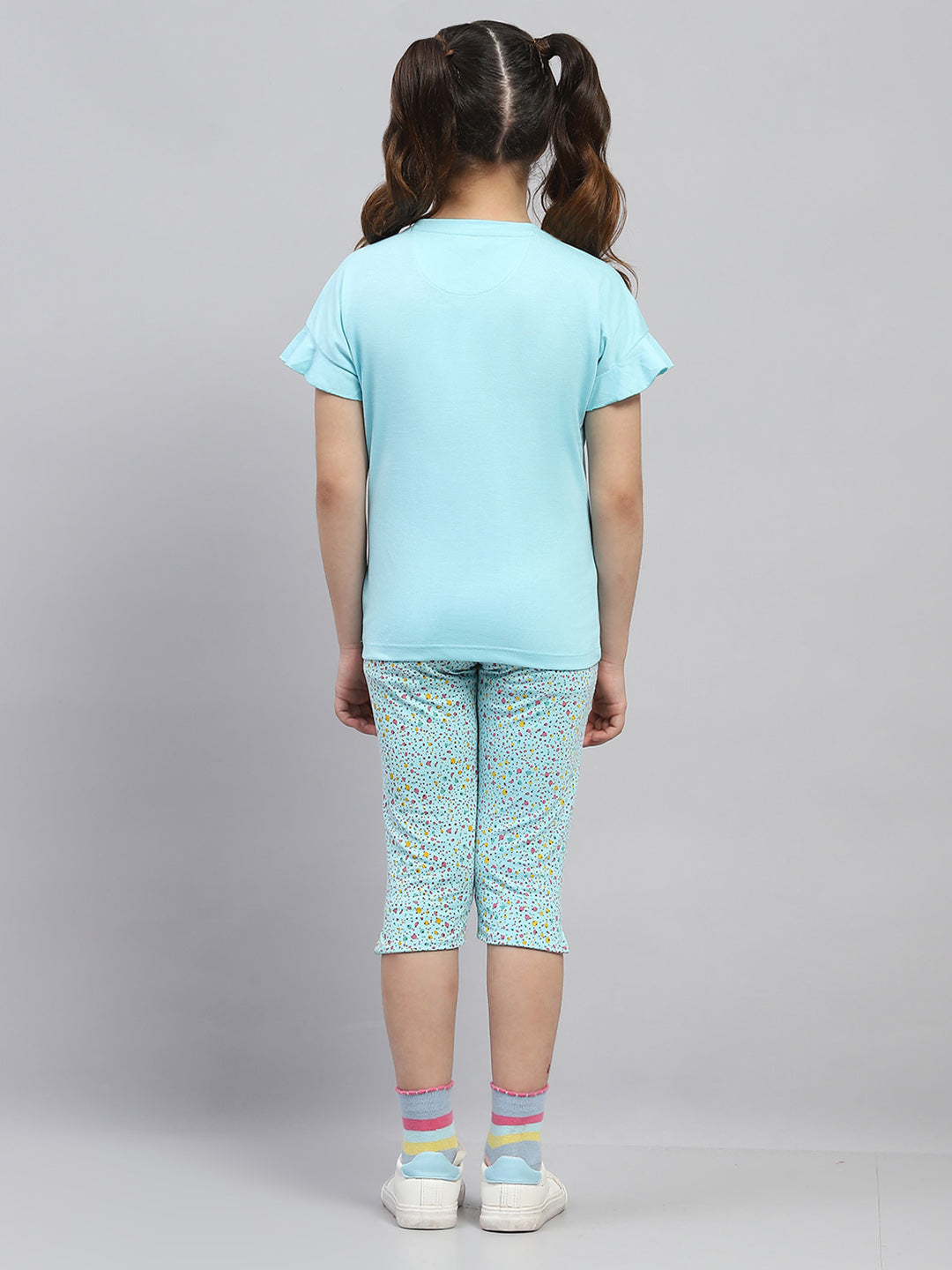 Girls Sky Blue Printed Round Neck Half Sleeve Capri Set