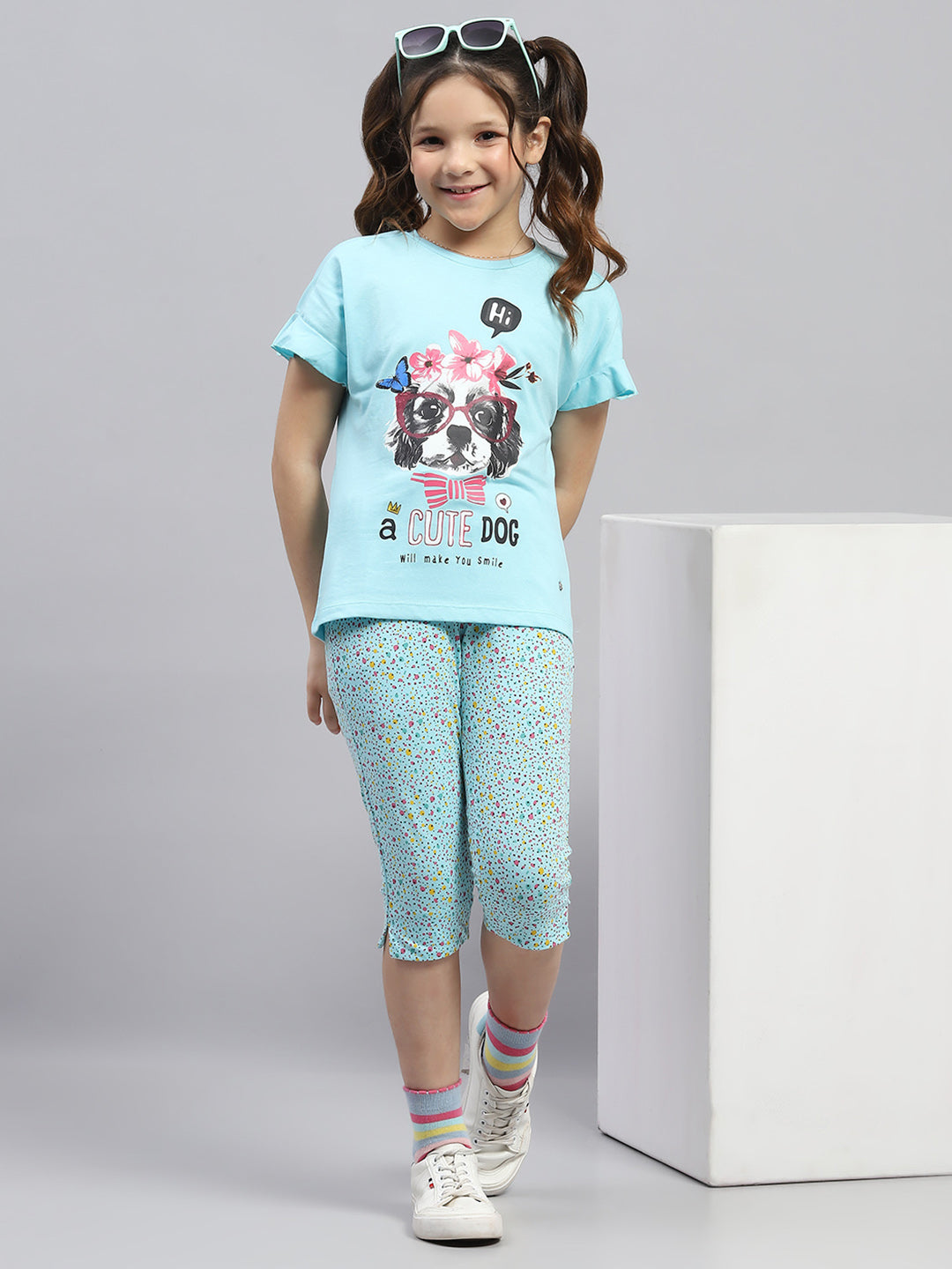 Girls Sky Blue Printed Round Neck Half Sleeve Capri Set