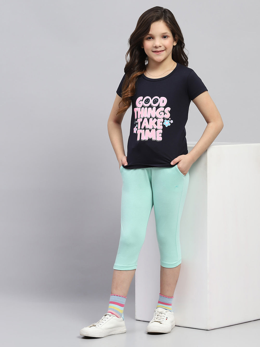 Girls Green Solid Regular Fit Capri