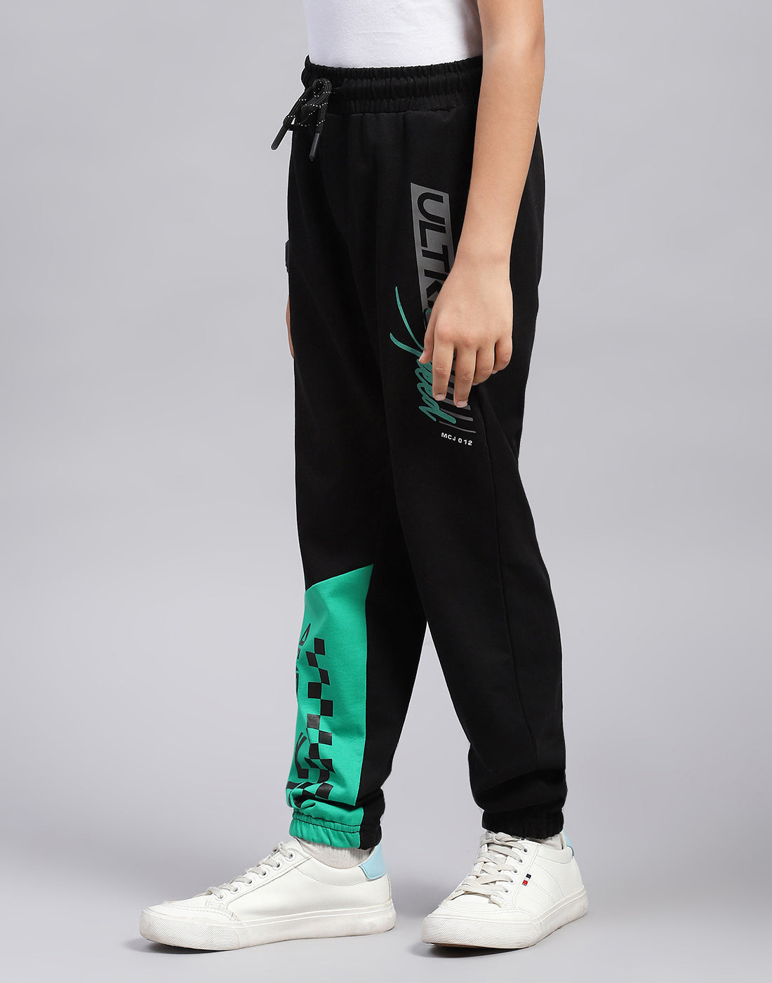 Boys Black Printed Regular Fit Lower