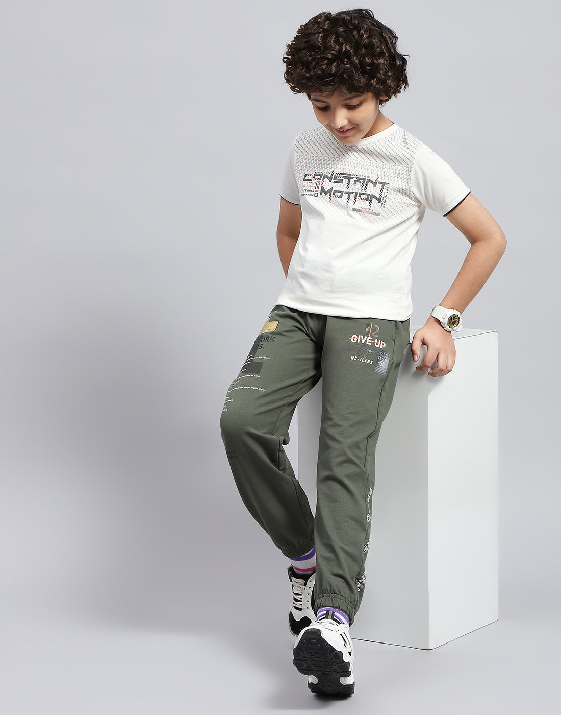 Boys Grey Printed Regular Fit Lower