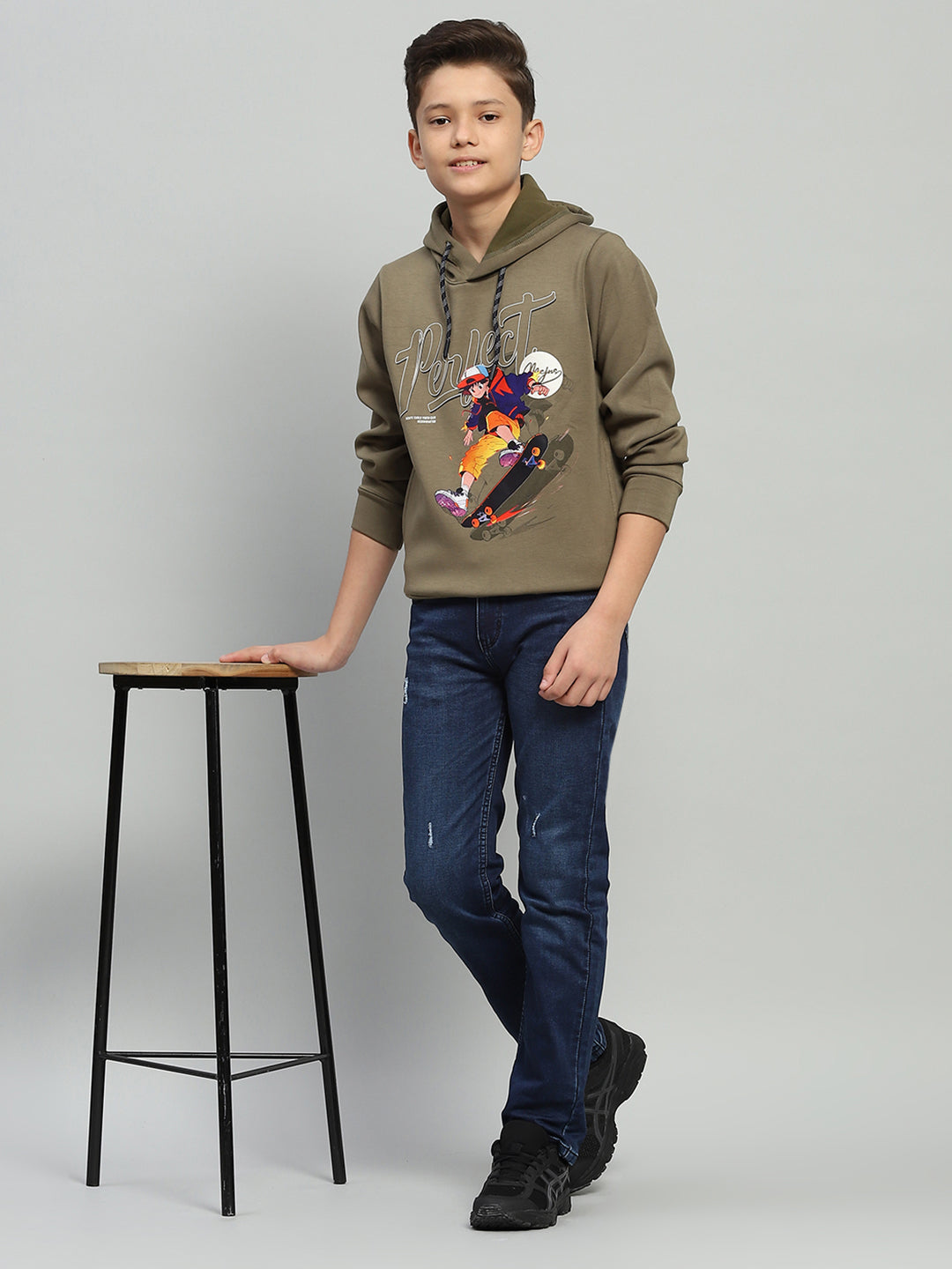 Boys Olive Printed Hooded Full Sleeve Sweatshirt