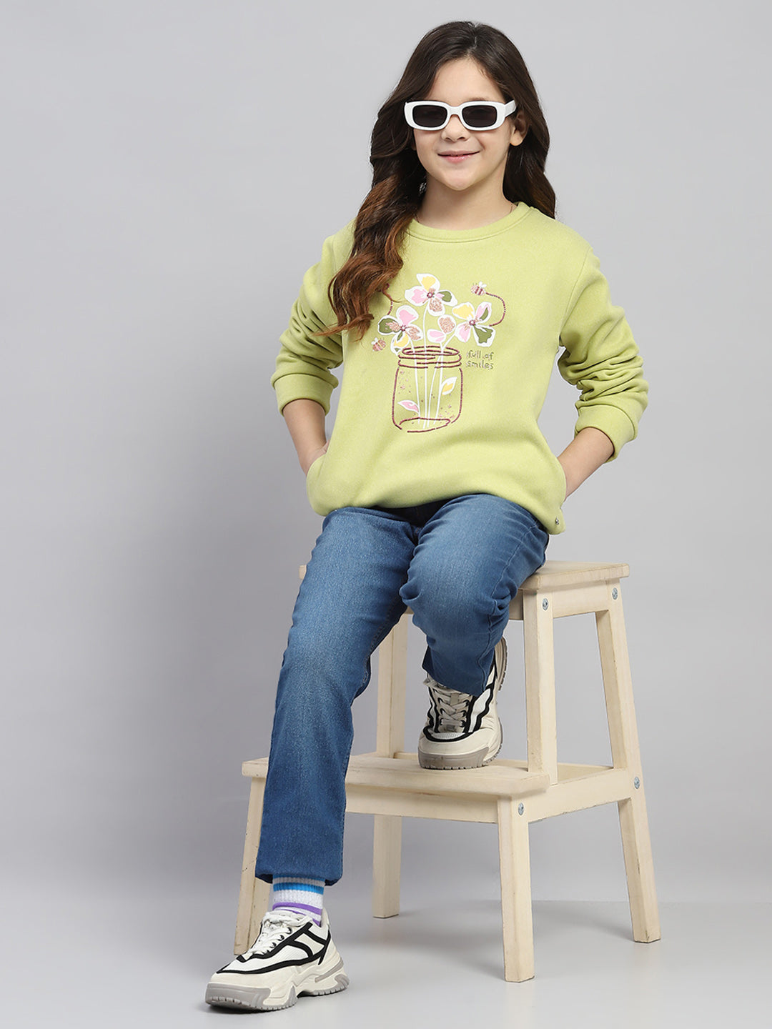 Girls Green Printed Round Neck Full Sleeve Sweatshirt