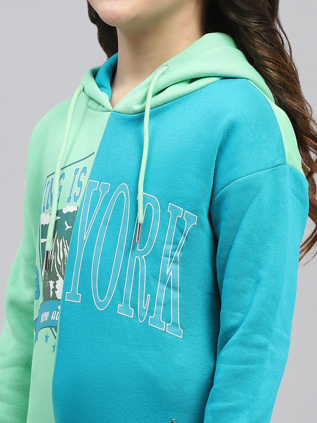 Girls Teal Blue Printed Hooded Full Sleeve Sweatshirt