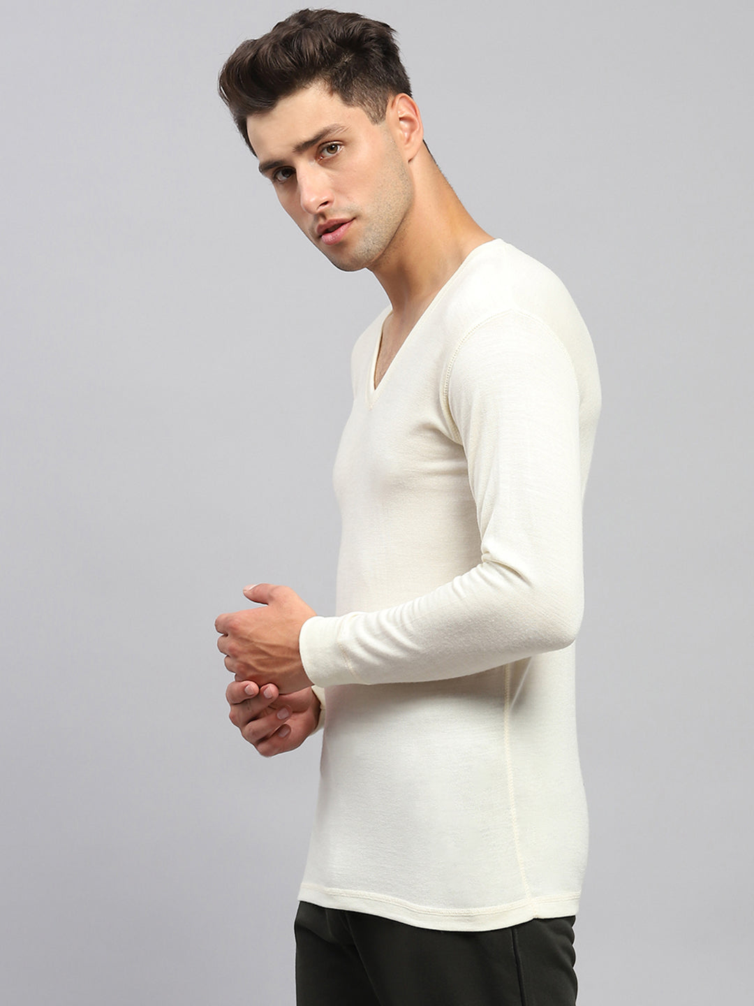 Men Cream Solid V Neck Full Sleeve Thermal Vest