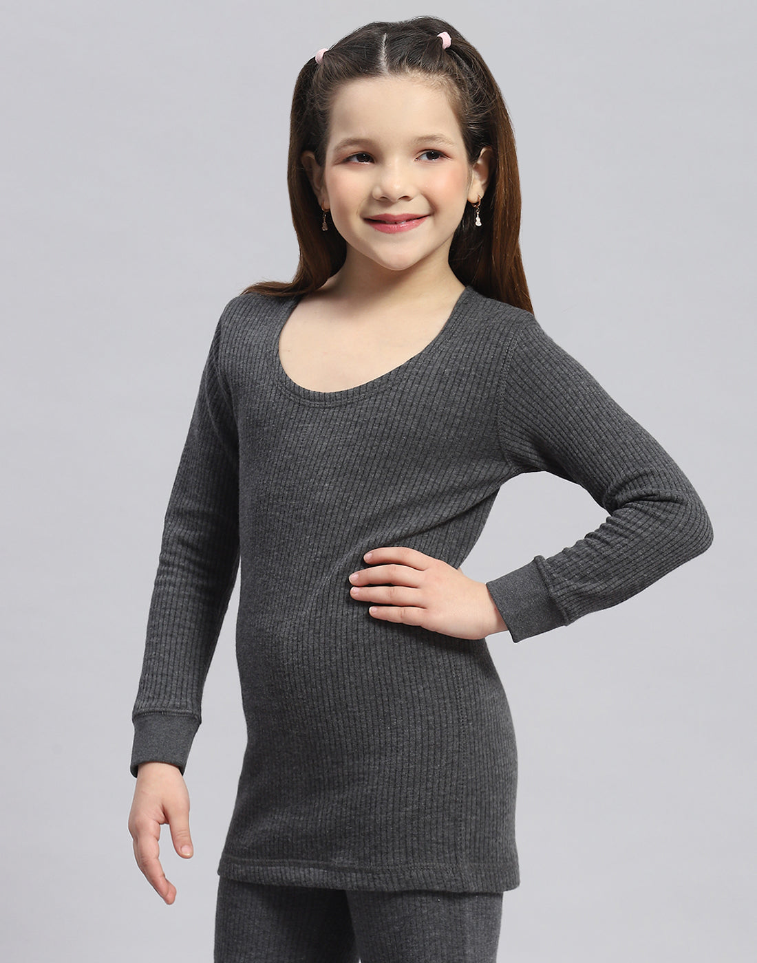 Girls Charcoal Solid Round Neck Full Sleeve Thermal Vest