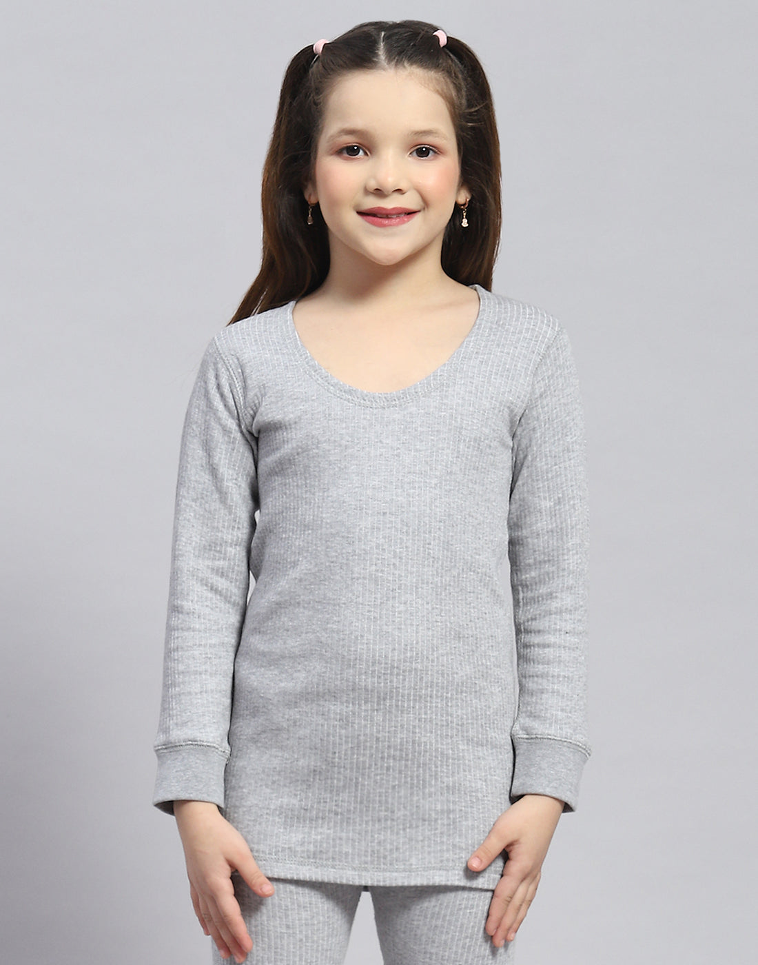 Girls Grey Solid Round Neck Full Sleeve Thermal Vest