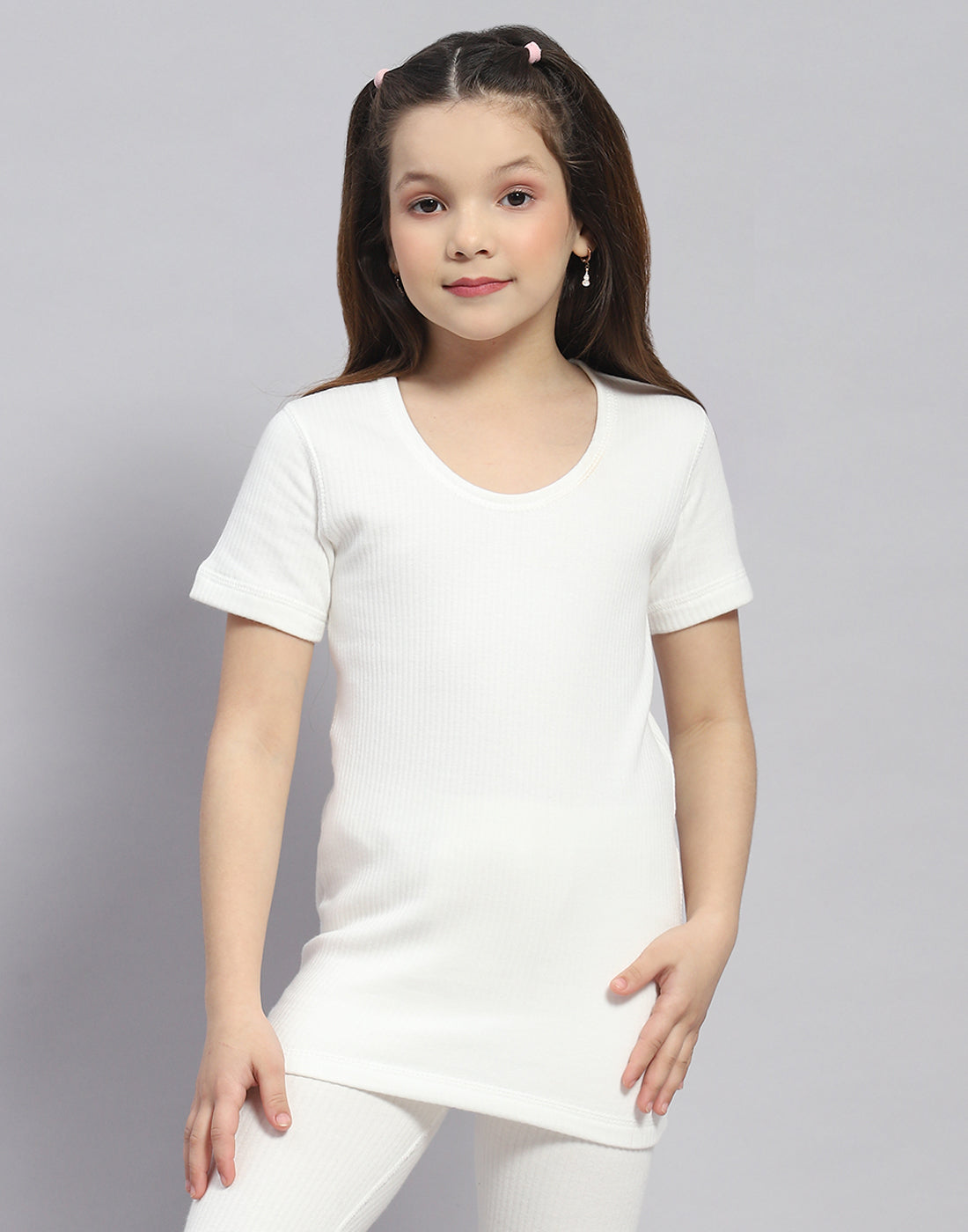 Girls White Solid Round Neck Half Sleeve Thermal Vest