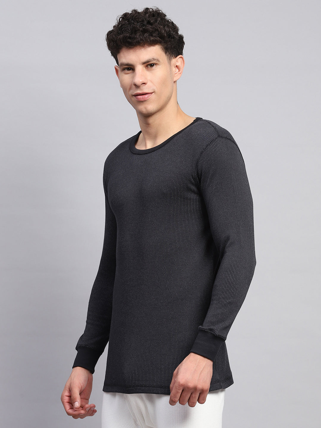 Men Black Solid Round Neck Full Sleeve Thermal Vest