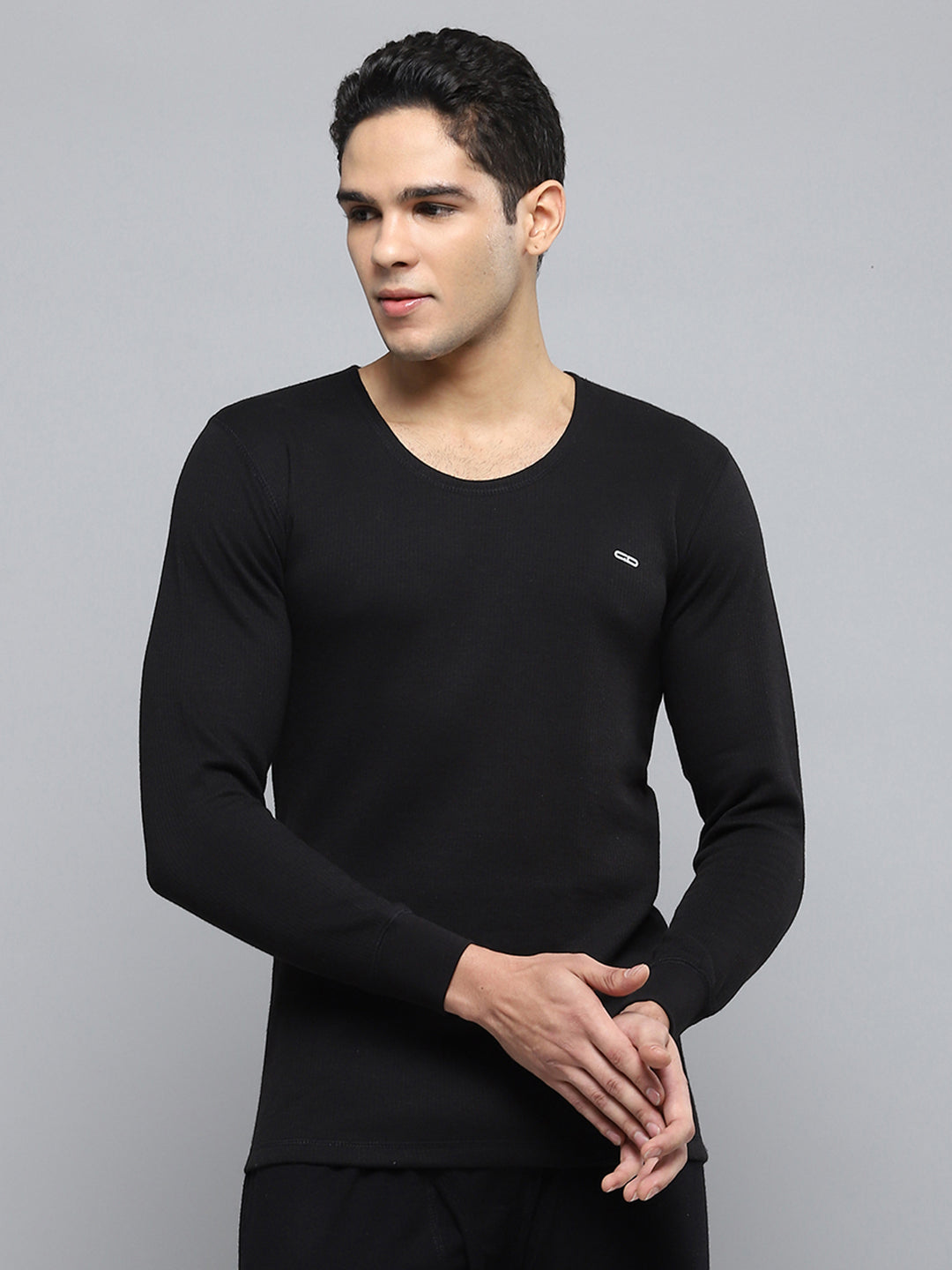 Men Black Solid Round Neck Full Sleeve Thermal Vest