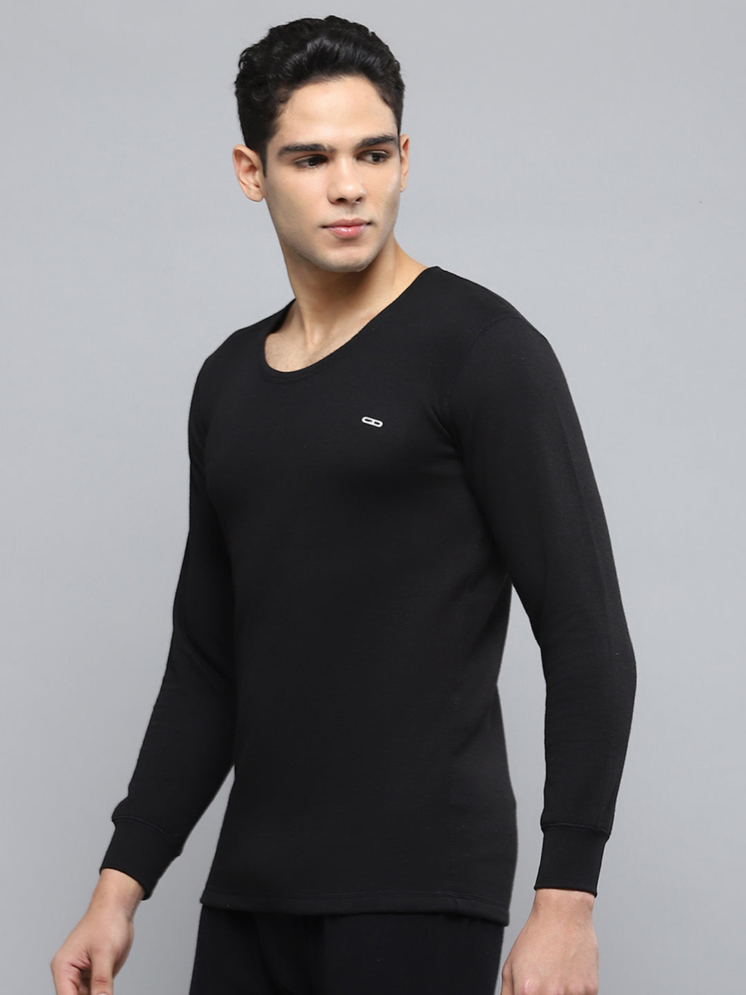 Men Black Solid Round Neck Full Sleeve Thermal Vest