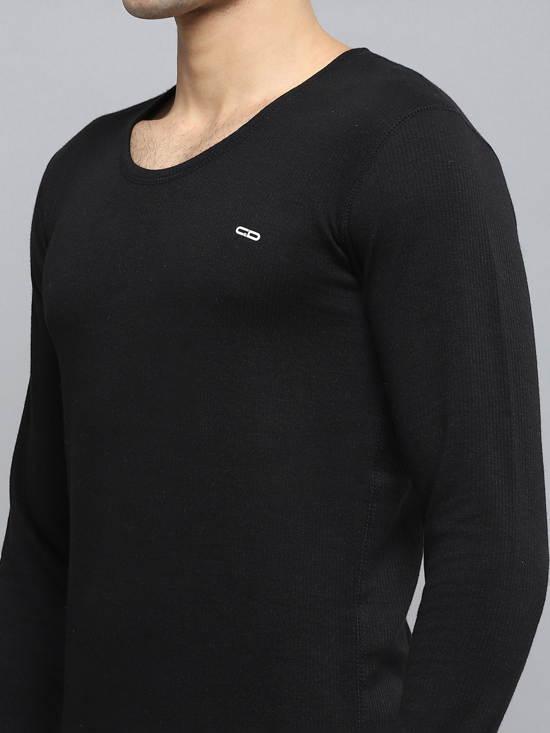 Men Black Solid Round Neck Full Sleeve Thermal Vest