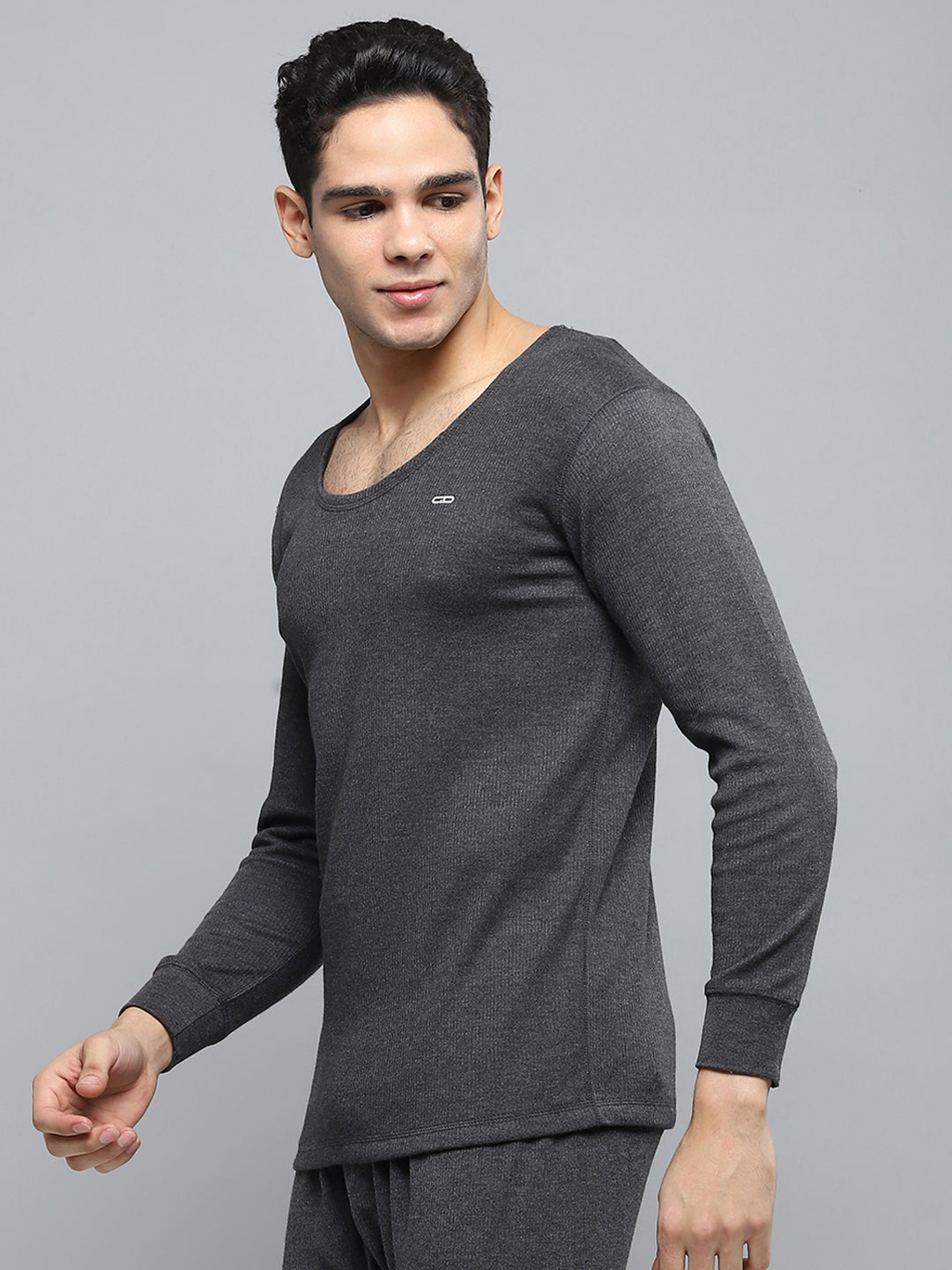 Men Charcoal Solid Round Neck Full Sleeve Thermal Vest