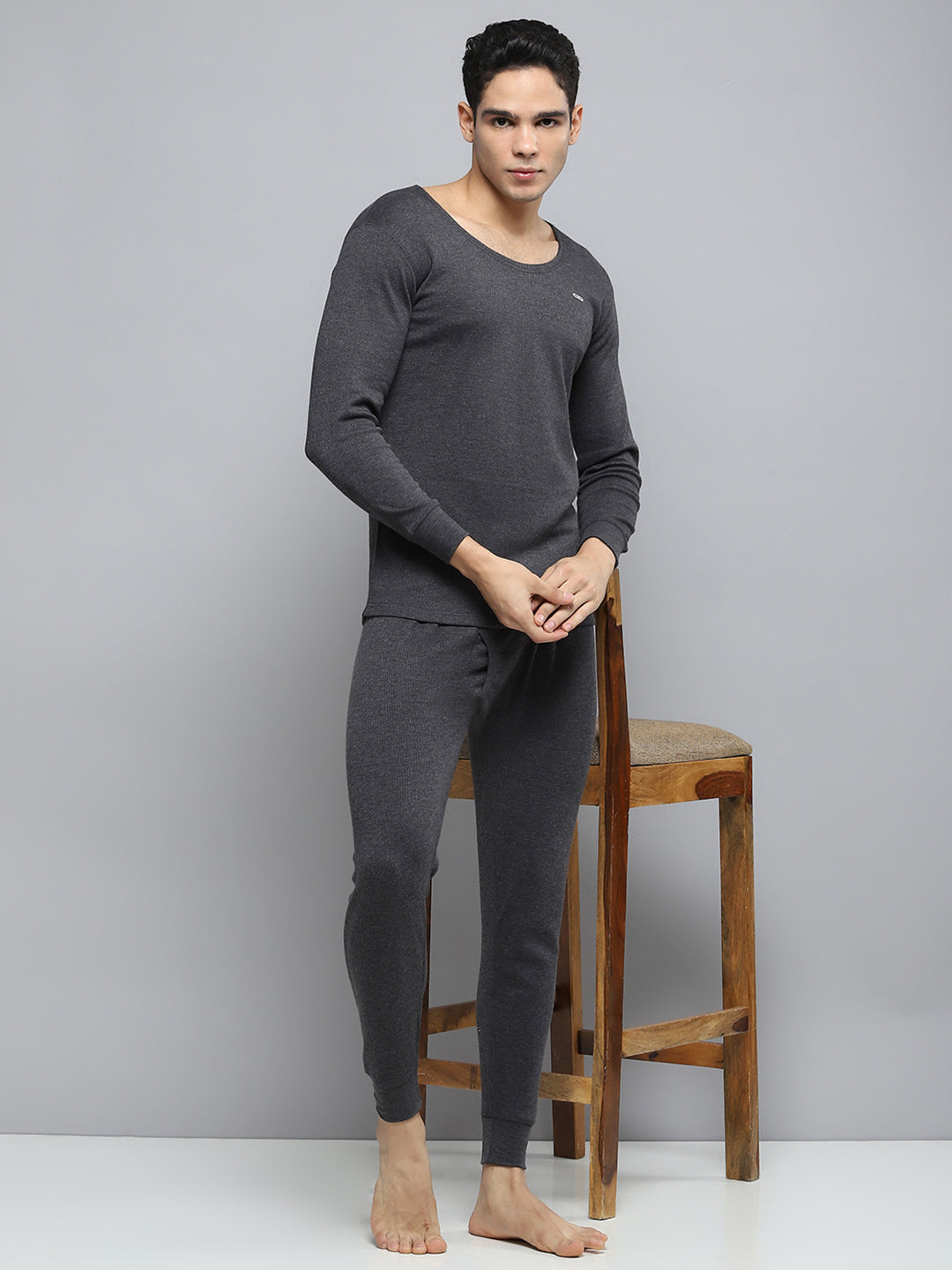 Men Charcoal Solid Round Neck Full Sleeve Thermal Vest