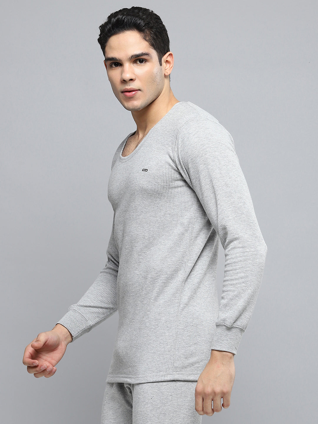 Men Grey Solid Round Neck Full Sleeve Thermal Vest