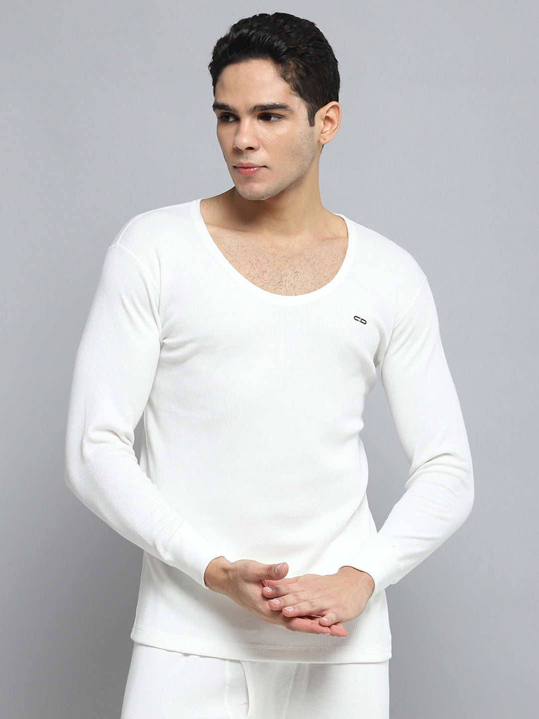 Men White Solid Round Neck Full Sleeve Thermal Vest