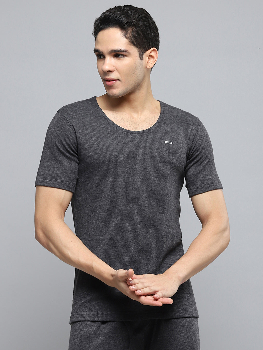 Men Charcoal Solid Round Neck Half Sleeve Thermal Vest