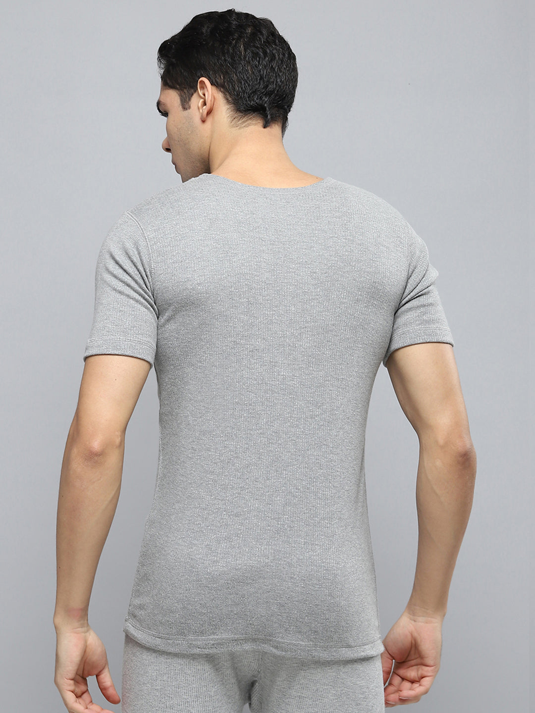 Men Grey Solid Round Neck Half Sleeve Thermal Vest