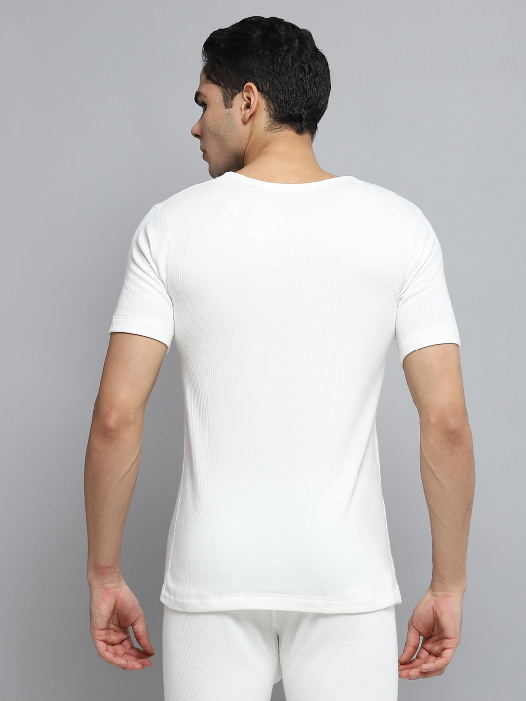 Men White Solid Round Neck Half Sleeve Thermal Vest