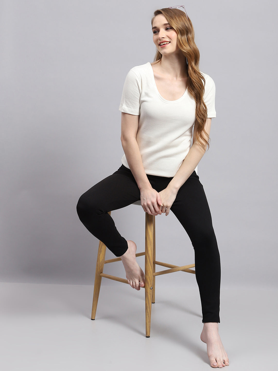 Women White Solid Round Neck Half Sleeve Thermal Vest