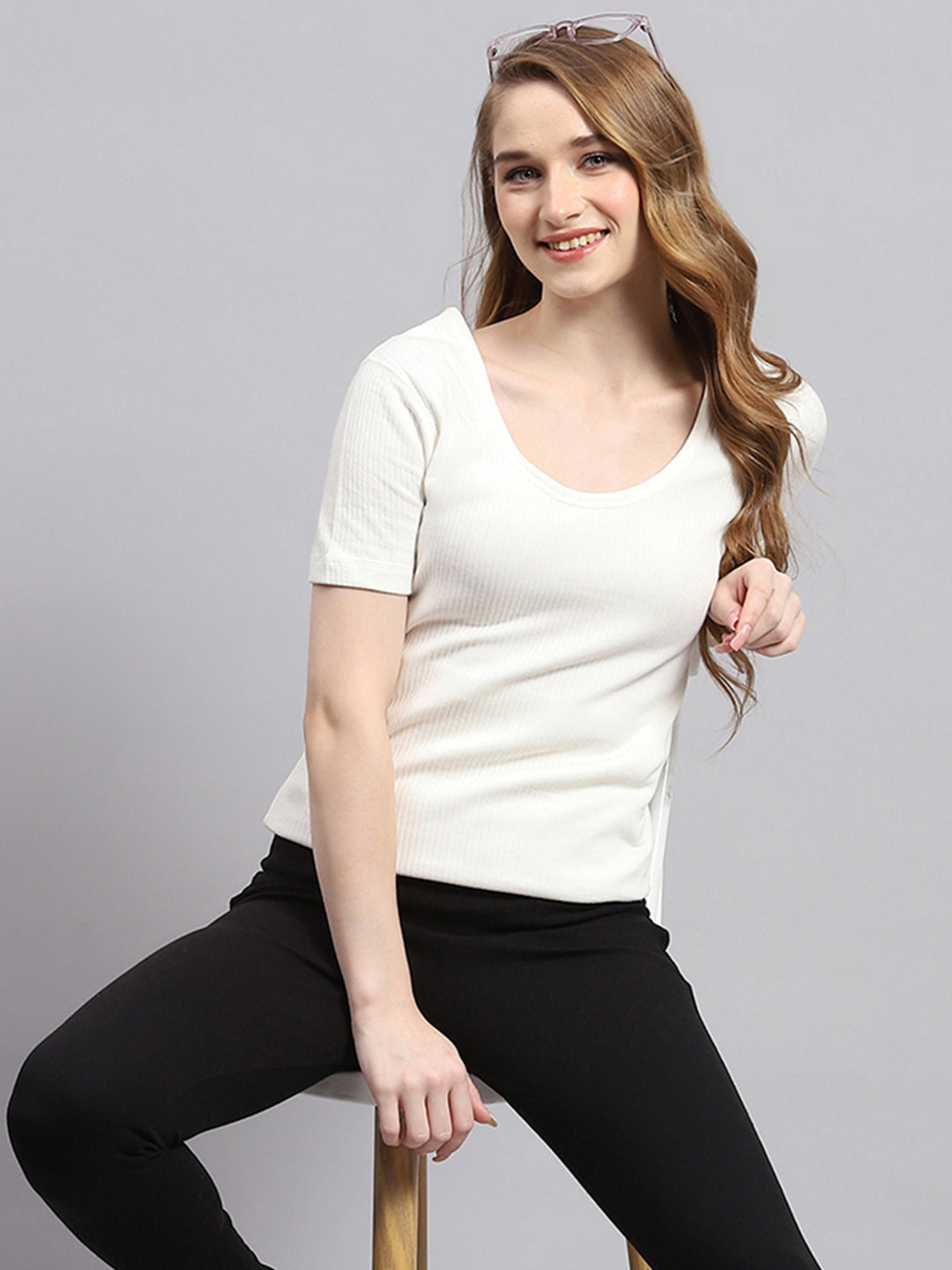 Women White Solid Round Neck Half Sleeve Thermal Vest