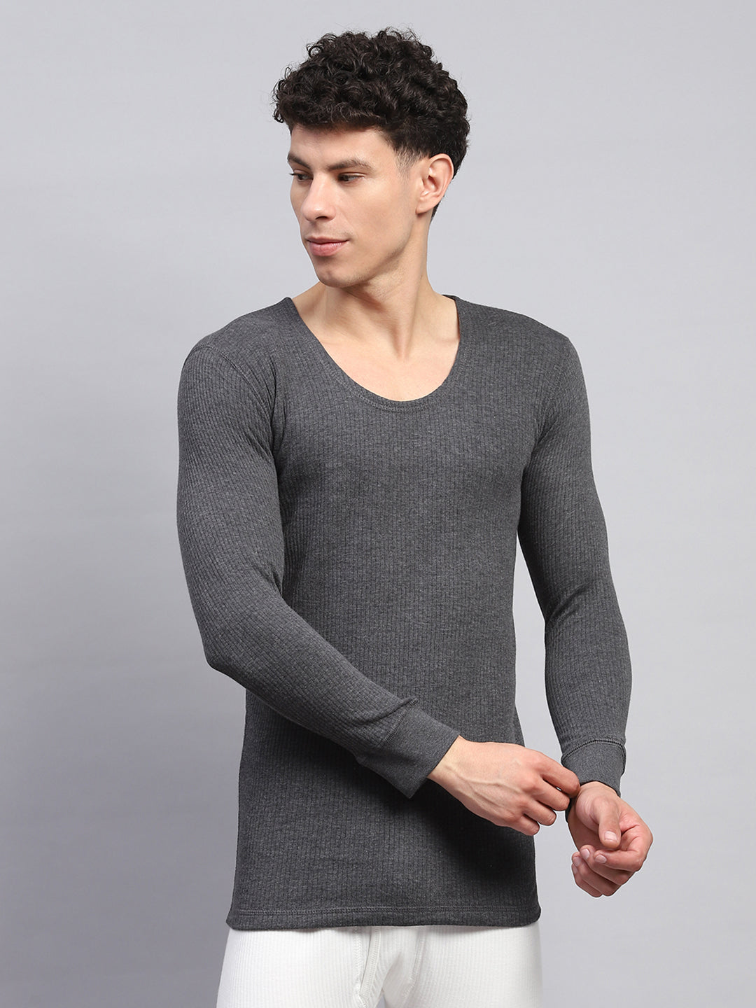 Men Charcoal Solid Round Neck Full Sleeve Thermal Vest