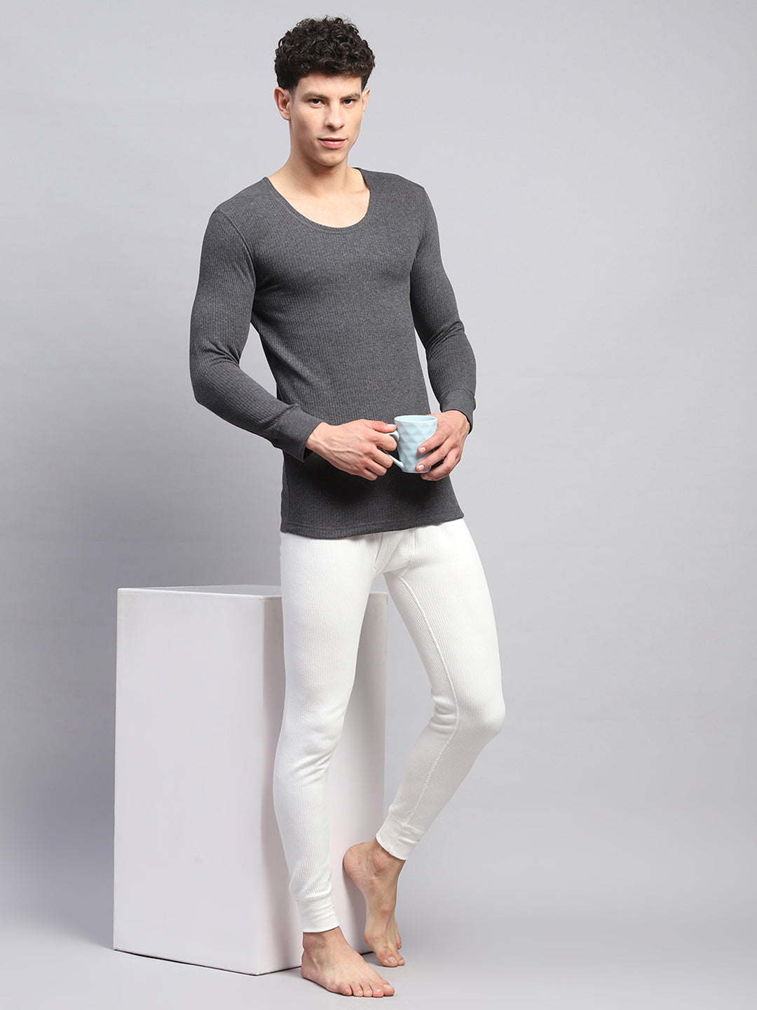 Men Charcoal Solid Round Neck Full Sleeve Thermal Vest