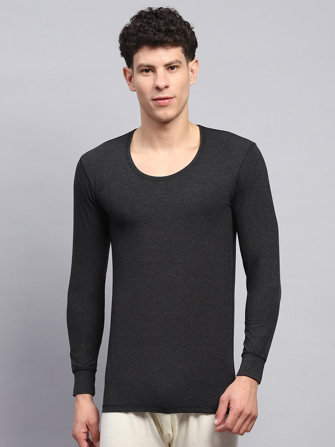 Men Black Solid Round Neck Full Sleeve Thermal Vest