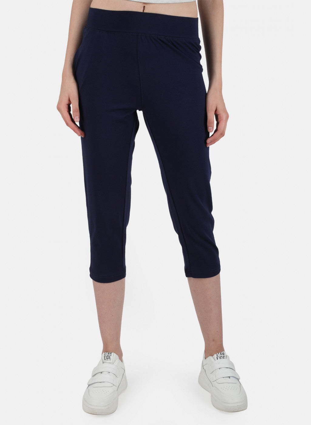 Womens Blue Regular Capri