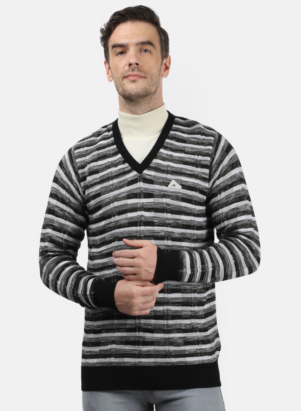 Men Black & Grey Solid Pullover