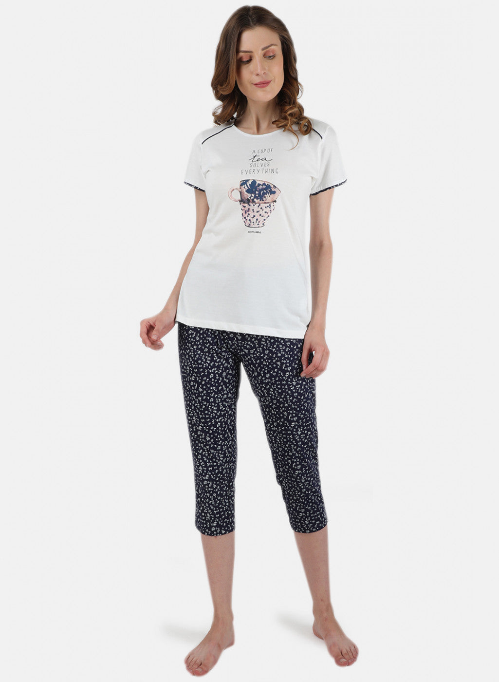 Womens Off White & Navy Printed Capri Set