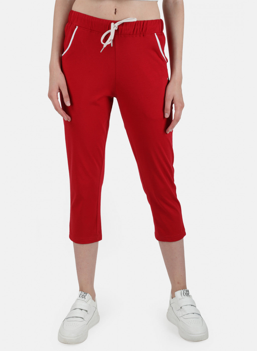 Womens Red Regular Capri