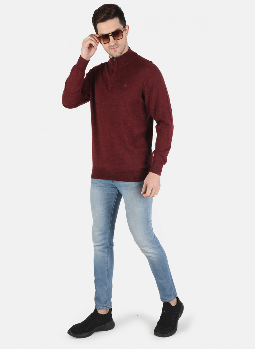 Men Maroon Solid Pullover