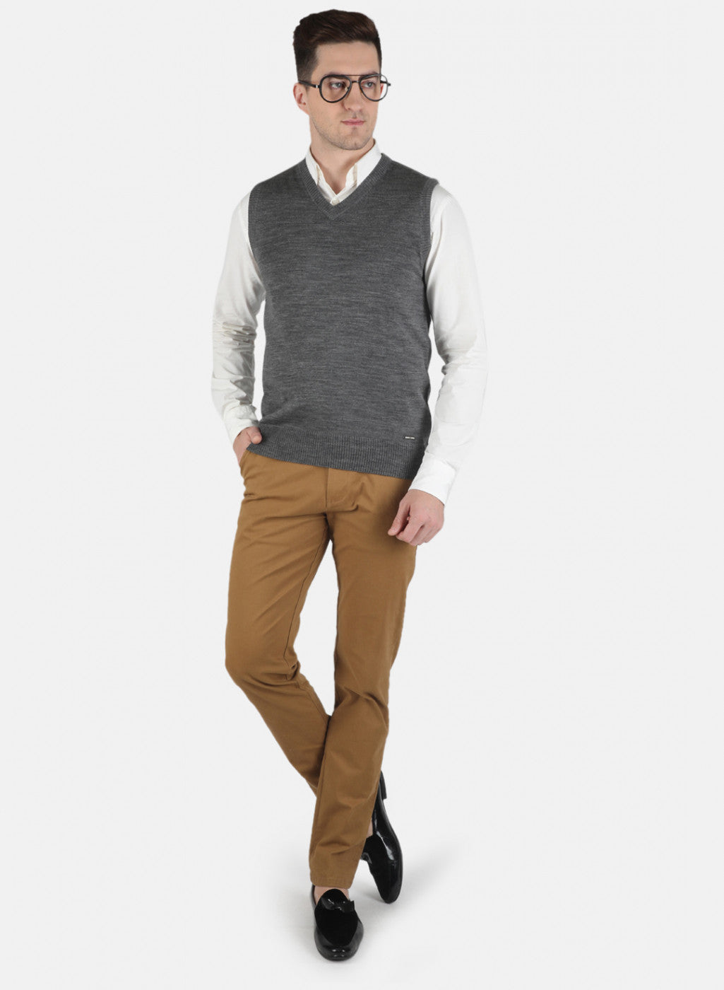 Men Grey Solid Sweater