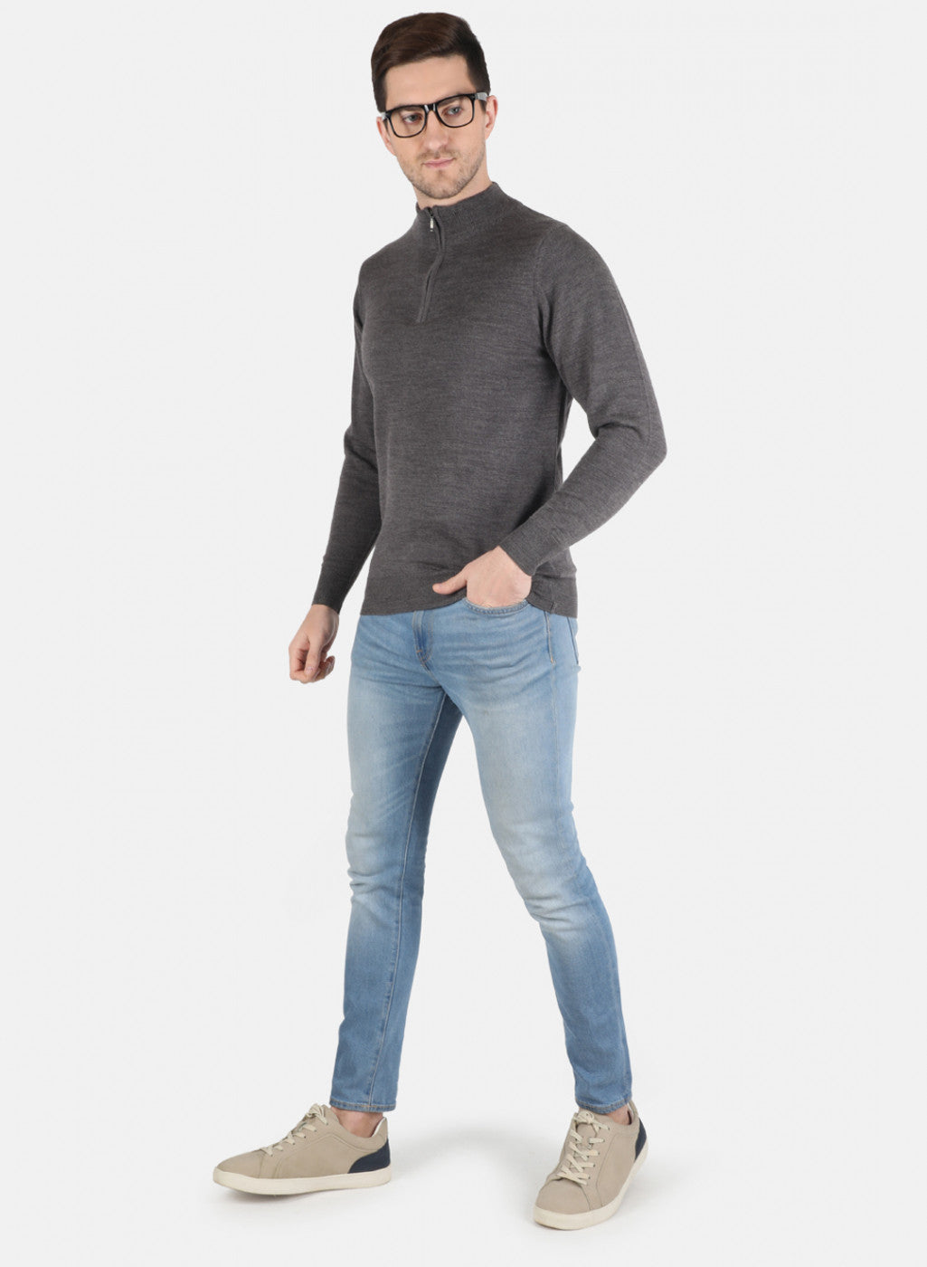 Men Grey Solid Pullover