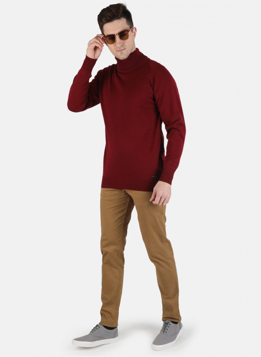 Men Maroon Solid Pullover