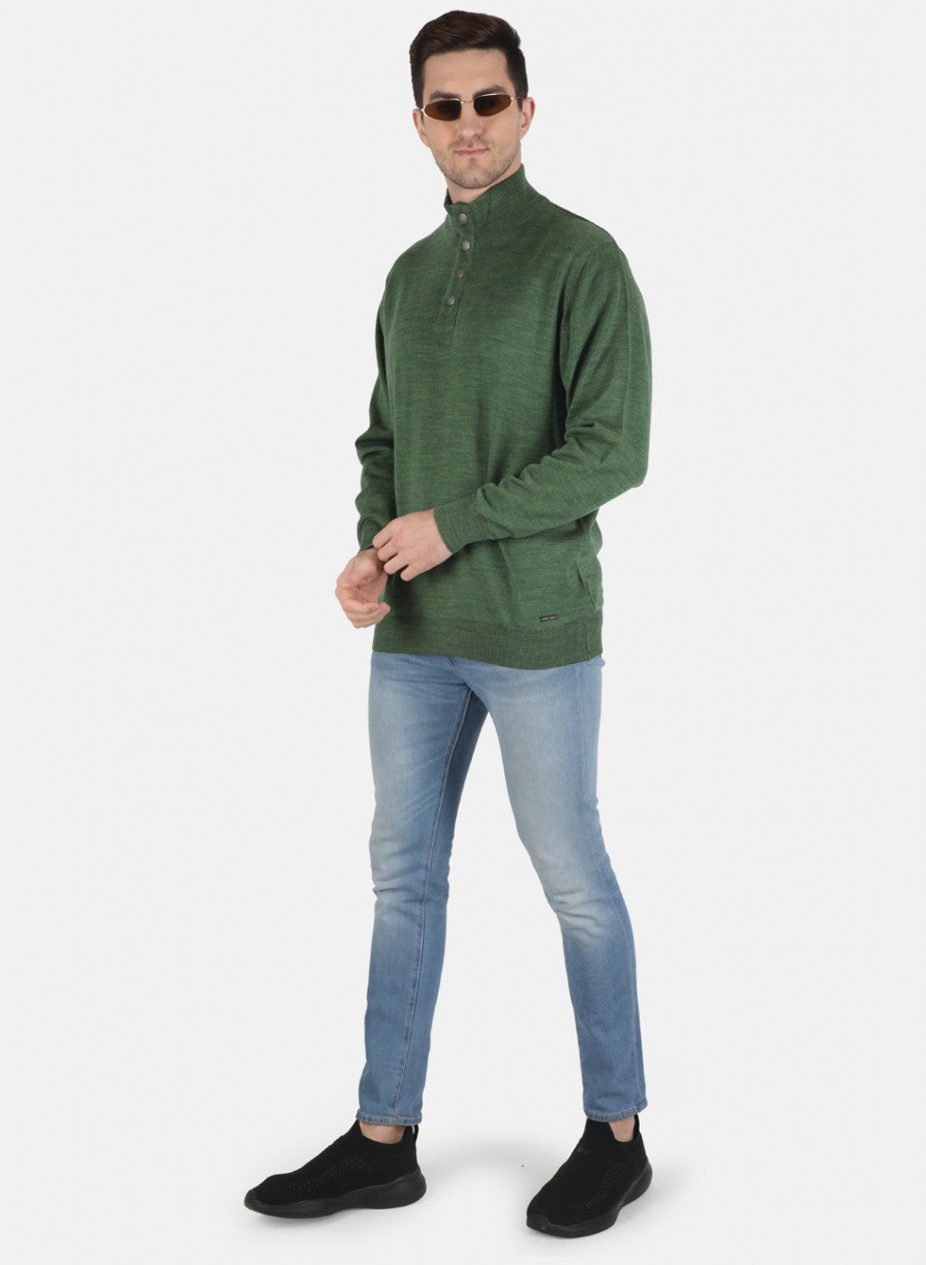 Men Olive Solid Pullover