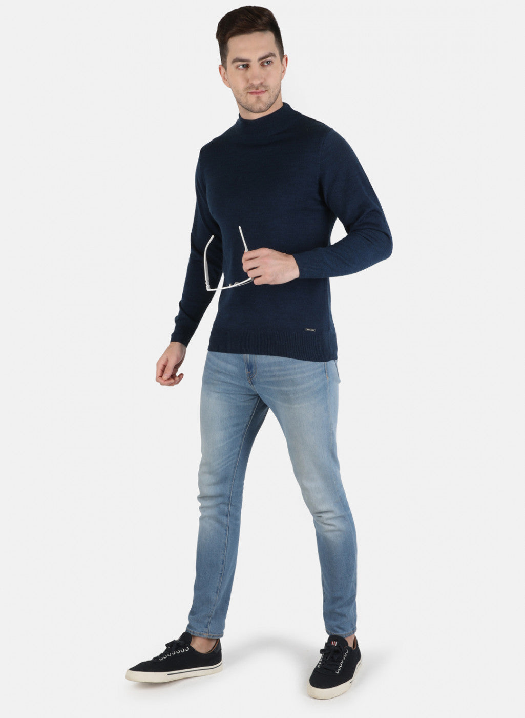 Men NAvy Blue Solid Pullover