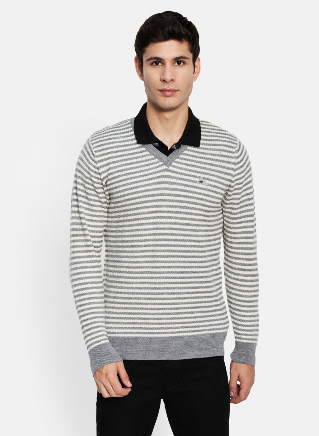 Men Grey Solid Pullover