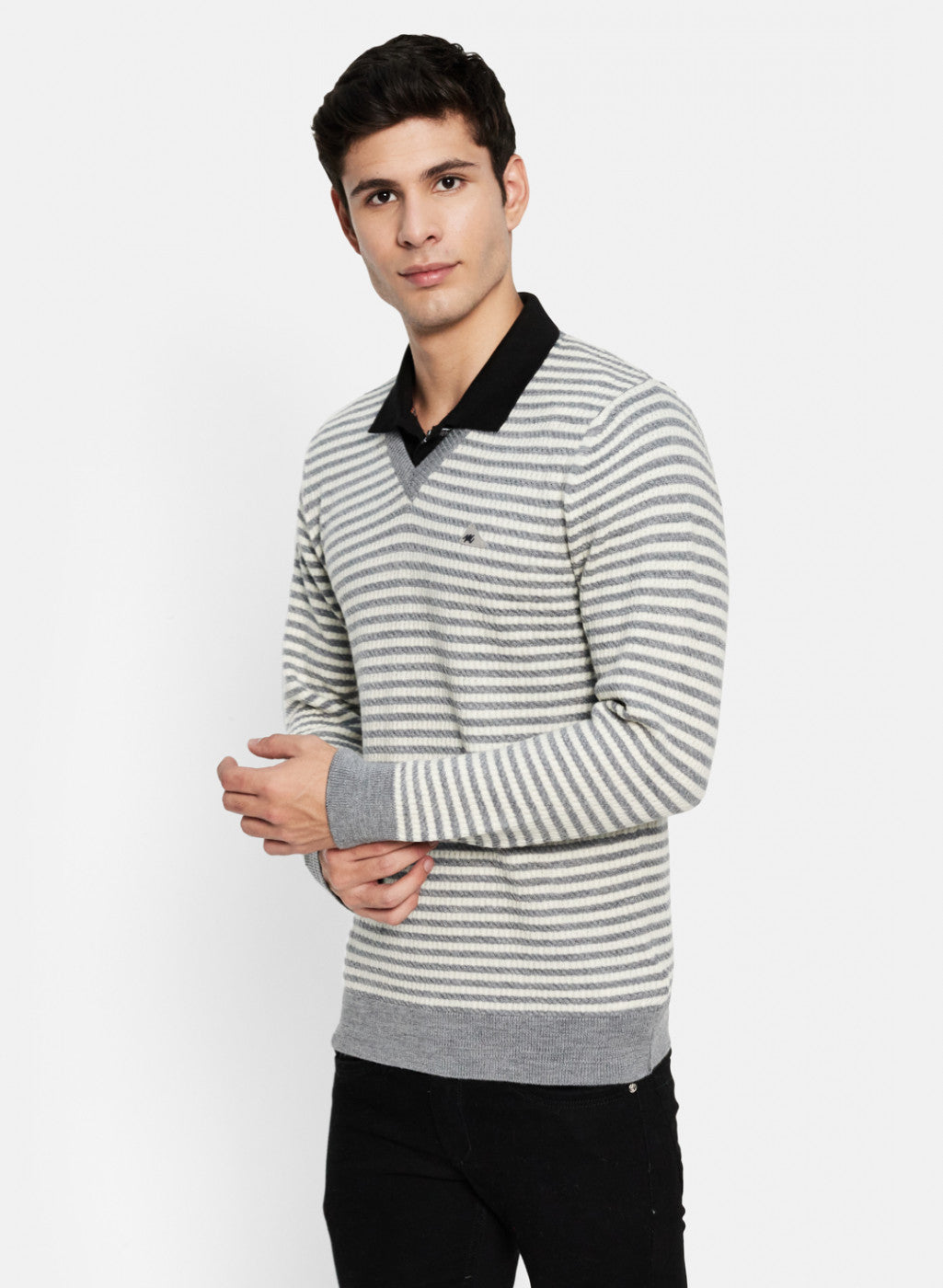 Men Grey Solid Pullover